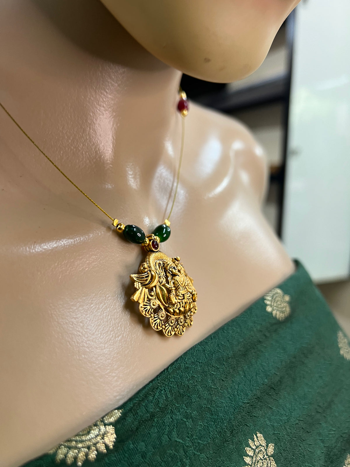 Traditional chain with earings